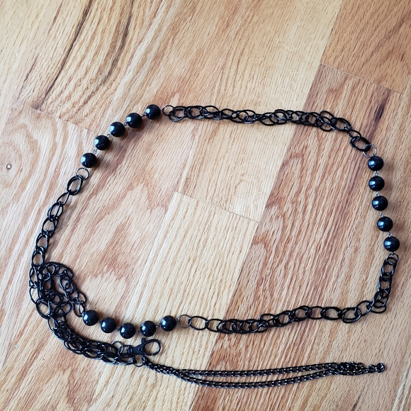 Adjustable black chain belt - Picture 2 of 3